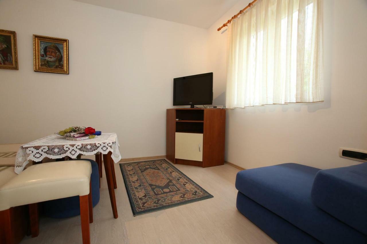 Rooms & Apartment Albina 巴斯卡 外观 照片
