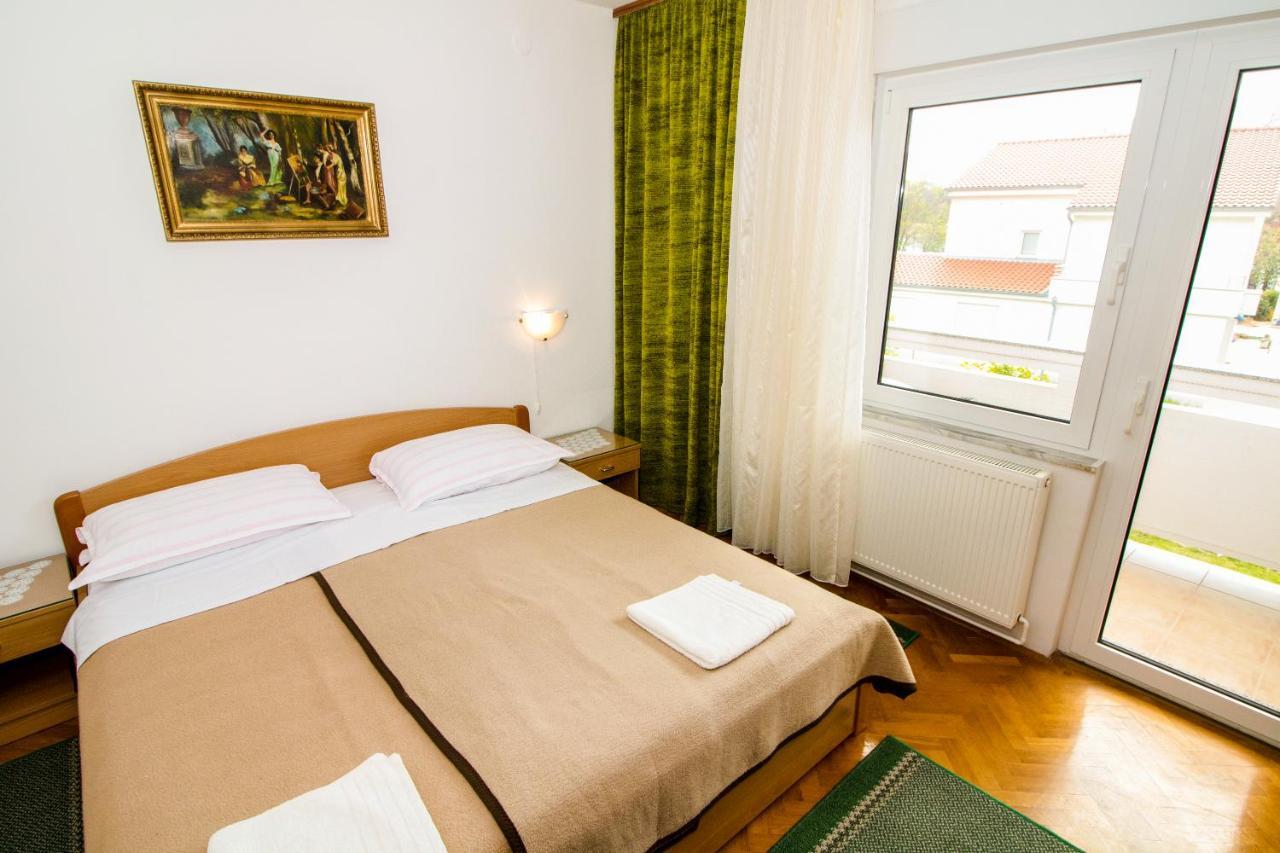 Rooms & Apartment Albina 巴斯卡 外观 照片
