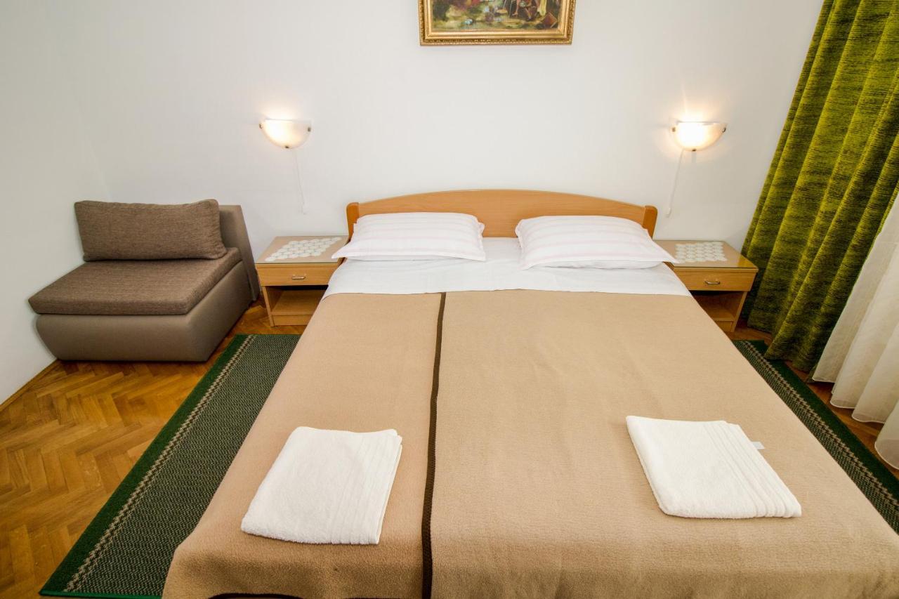 Rooms & Apartment Albina 巴斯卡 外观 照片