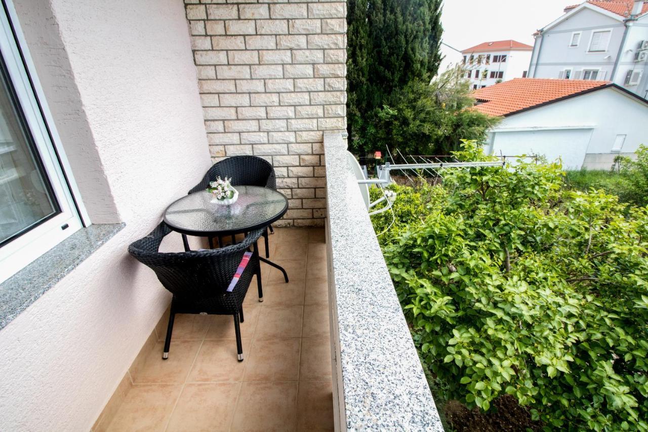 Rooms & Apartment Albina 巴斯卡 外观 照片