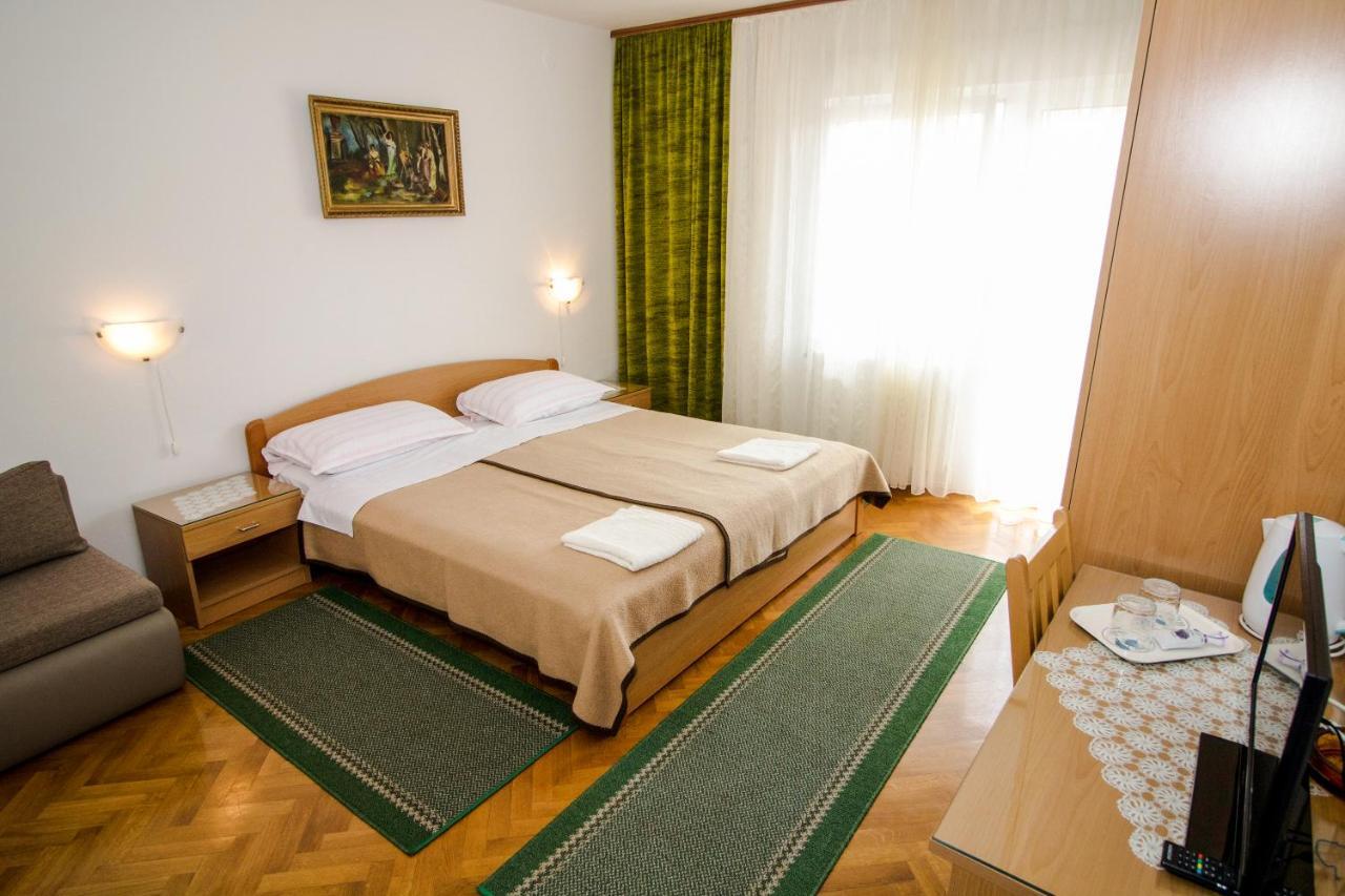 Rooms & Apartment Albina 巴斯卡 外观 照片