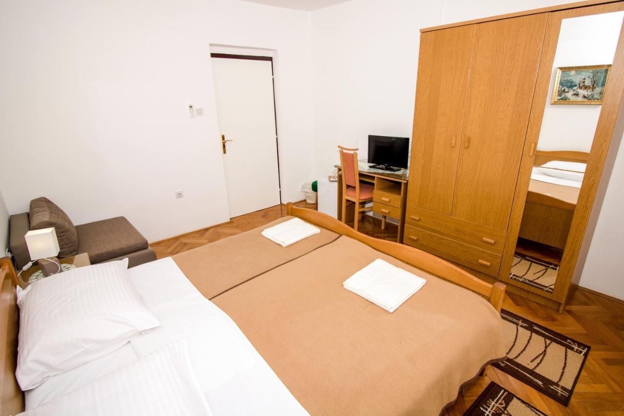 Rooms & Apartment Albina 巴斯卡 外观 照片