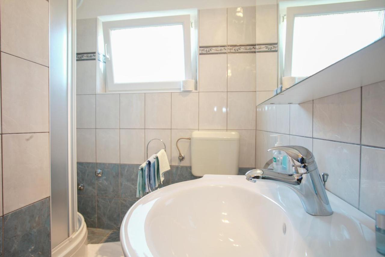 Rooms & Apartment Albina 巴斯卡 外观 照片