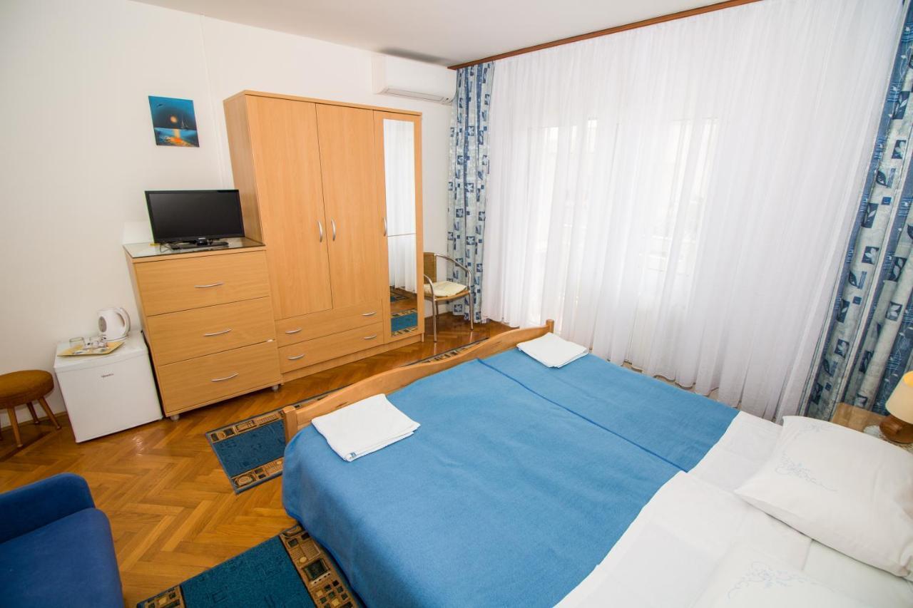 Rooms & Apartment Albina 巴斯卡 外观 照片