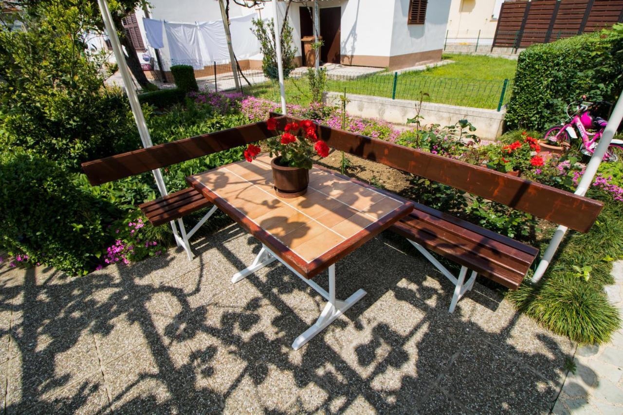 Rooms & Apartment Albina 巴斯卡 外观 照片